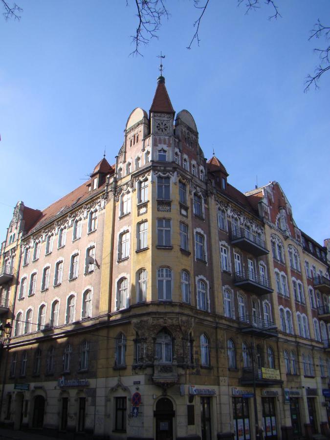 Jopi Hostel Katowice Centrum ภายนอก รูปภาพ